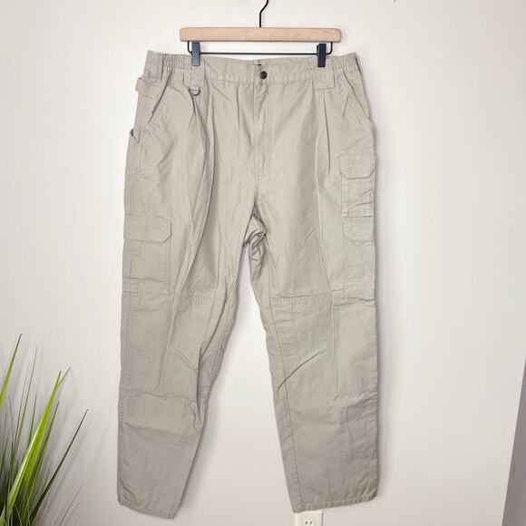 5.11 Tactical Men's Cotton Canvas Pant 40Wx34L in Khaki Regular Fit 7 Pockets - Picture 2 of 12